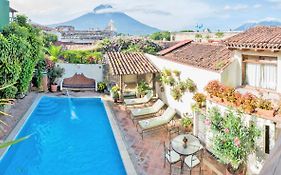 Hotel Casa Del Parque Antigua Guatemala